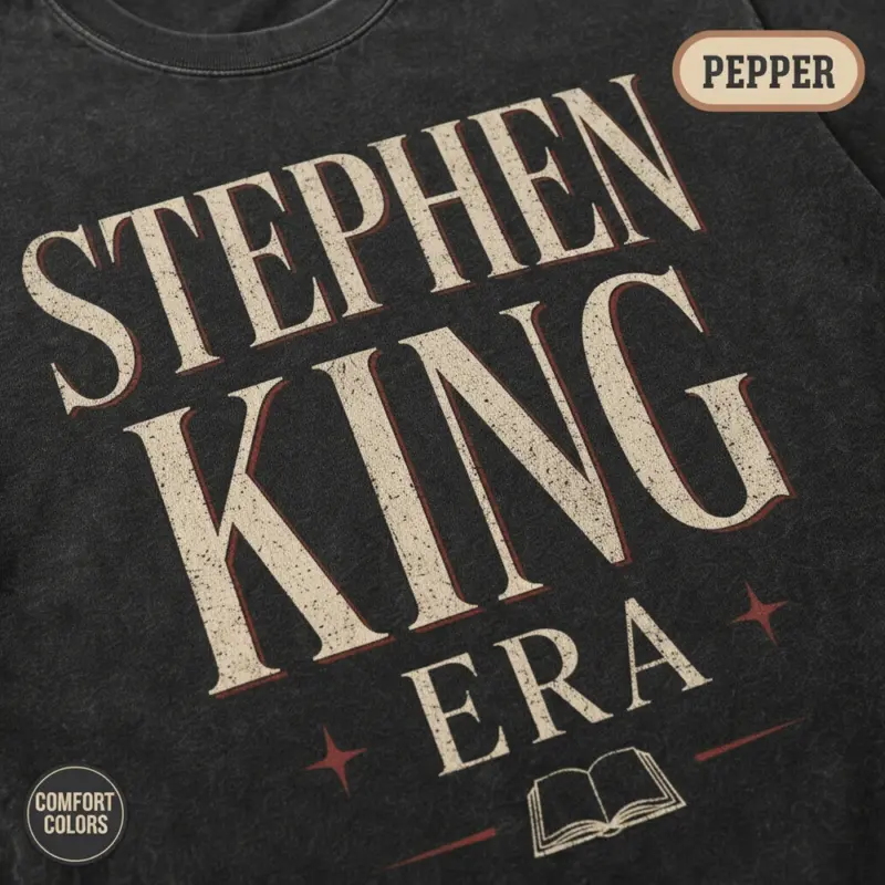 stephen king era horror reader t shirt closeup detail pepper